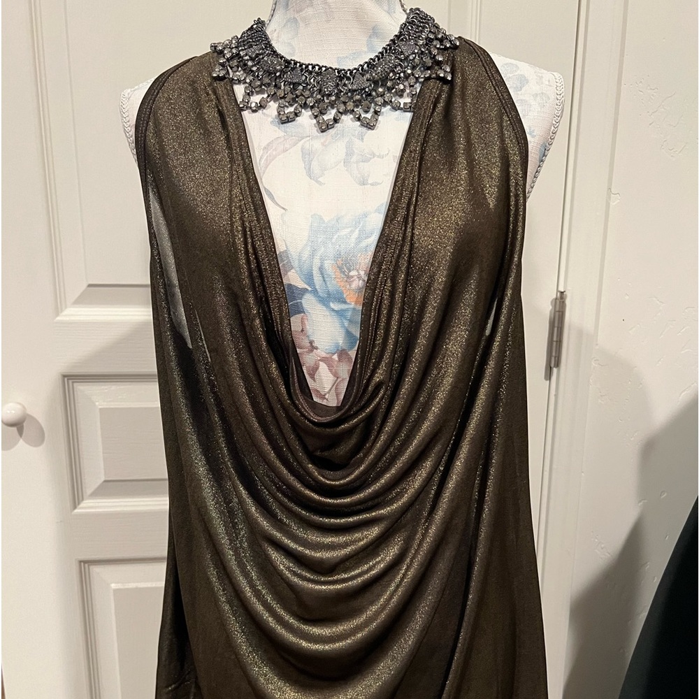 ⚜️Stunning metallic racer back tunic